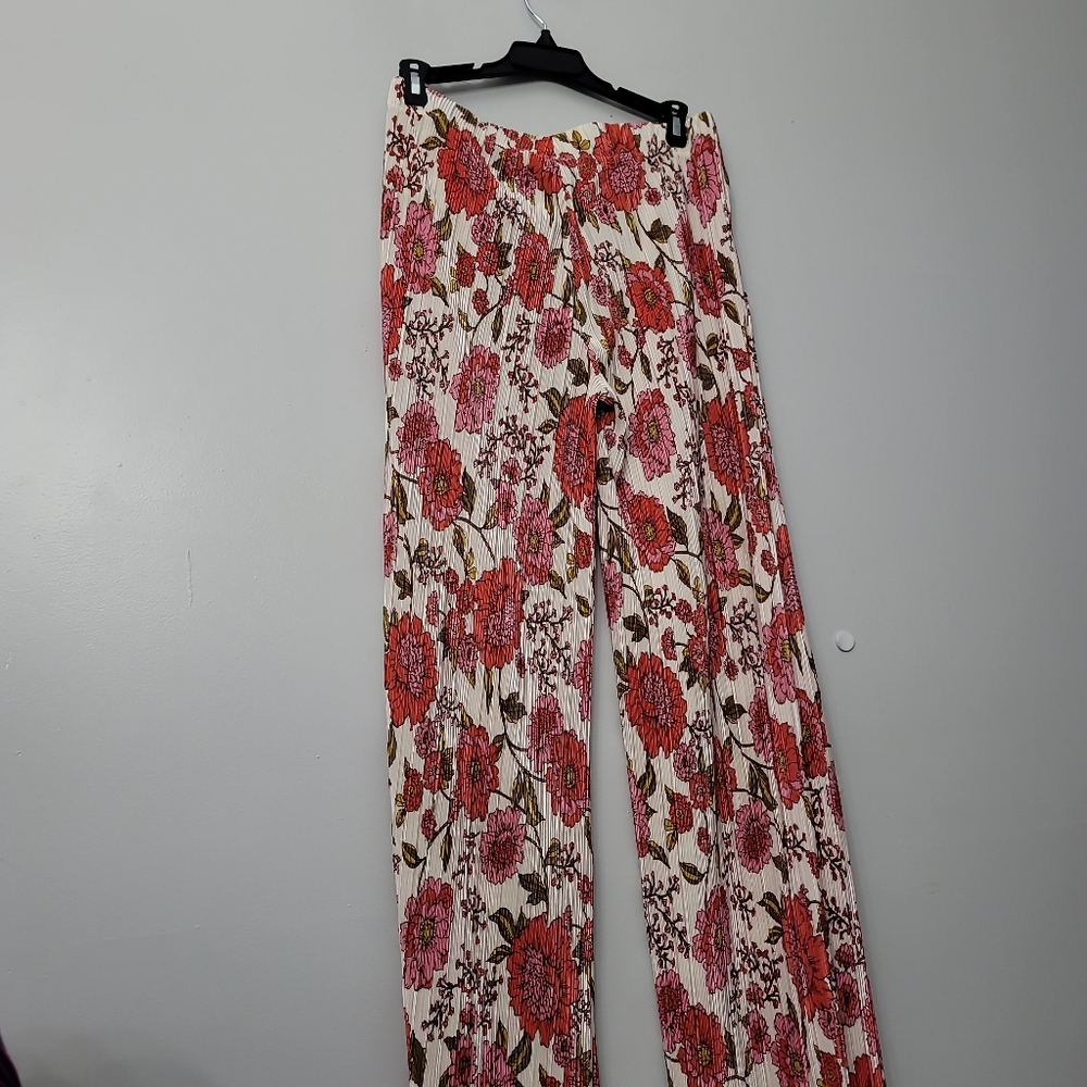 Steve MaddenAddy Floral Print Coordinating Wide Leg Pull-On Plisse Pants - Picture 6 of 9